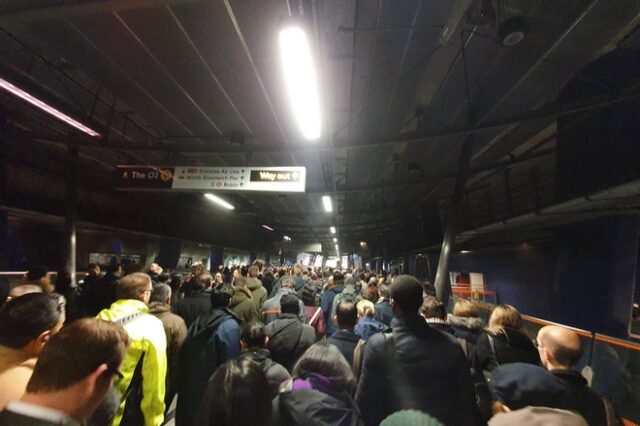 Βρετανία: Η σκόνη έκλεισε σταθμούς στον υπόγειο του Λονδίνου