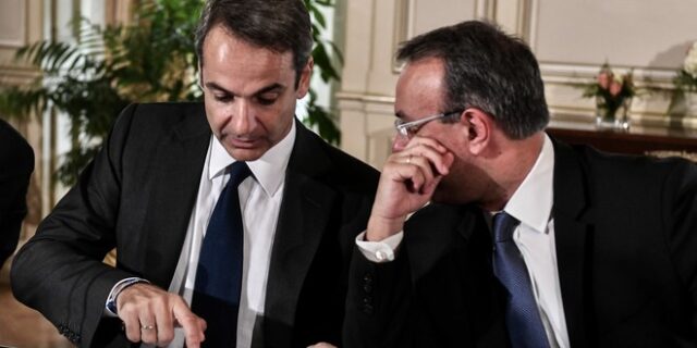Σταϊκούρας: Εξετάζουμε κίνητρα σε είδος για το μέτρο των αποδείξεων – Ανοιχτό το ενδεχόμενο για αναδρομικά συντάξεων από φέτος