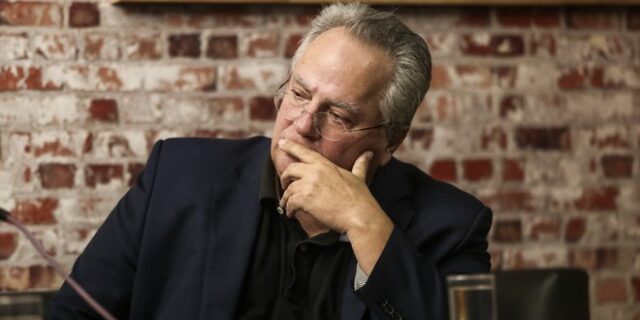 Νίκος Κοτζιάς: Τα τέσσερα ερωτήματα που πρέπει να απαντήσει η Αριστερά