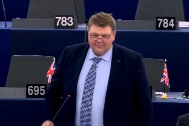 Σουηδία: Ακροδεξιός ευρωβουλευτής κατηγορείται για σεξουαλική παρενόχληση