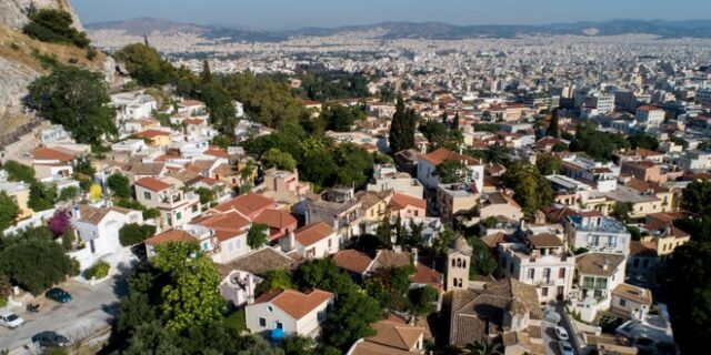 Golden Visa στην Ελλάδα: Ποιες επενδύσεις πρέπει να κάνει κάποιος για να την πάρει