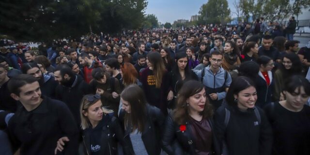 Θεσσαλονίκη: Σε εξέλιξη οι πορείες για την 46η επέτειο από την εξέγερση του Πολυτεχνείου