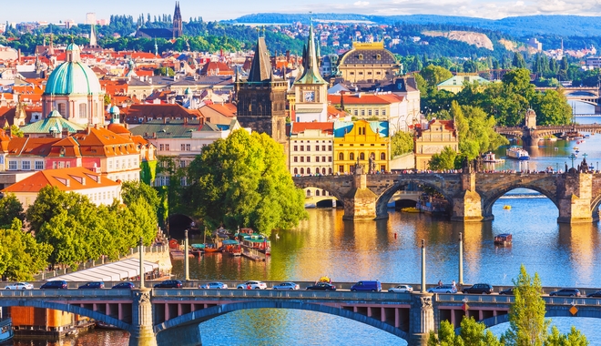 Πράγα: Οι κάτοικοι της εμφανίζονται κουρασμένοι από τον τουρισμό
