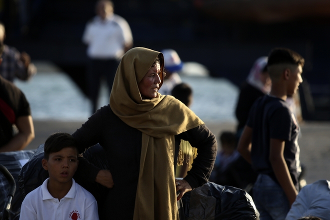 Στο λιμάνι του Πειραιά 99 πρόσφυγες και μετανάστες από νησιά του ανατολικού Αιγαίου