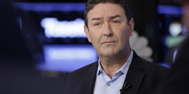 Απομακρύνθηκε ο CEO των McDonald’s λόγω ερωτικής σχέσης με υπάλληλο