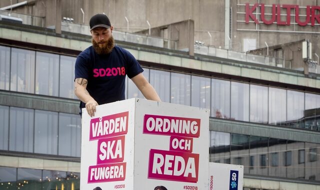Σουηδία: Δημοσκοπική πρωτιά για το αντιμεταναστευτικό κόμμα