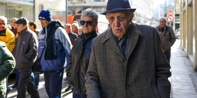 ΕΦΚΑ: Πειθαρχικός έλεγχος για λάθη σε πληρωμές συντάξεων