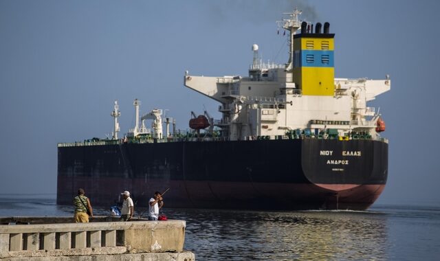 Υπουργείο Άμυνας Βραζιλίας: Πετρελαιοφόρο υπό ελληνική σημαία ο “κύριος ύποπτος” δημιουργίας πετρελαιοκηλίδας