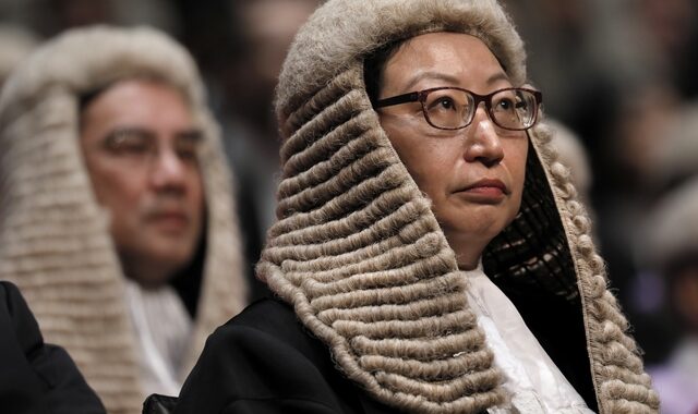 Η Κίνα καταδικάζει την επίθεση στην υπουργό Δικαιοσύνης του Χονγκ Κονγκ