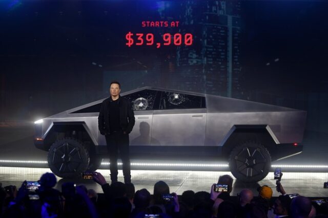 Tesla Cybertruck: 146.000 ενδιαφερόμενοι έχουν δώσει ήδη προκαταβολή παρά το “φιάσκο”