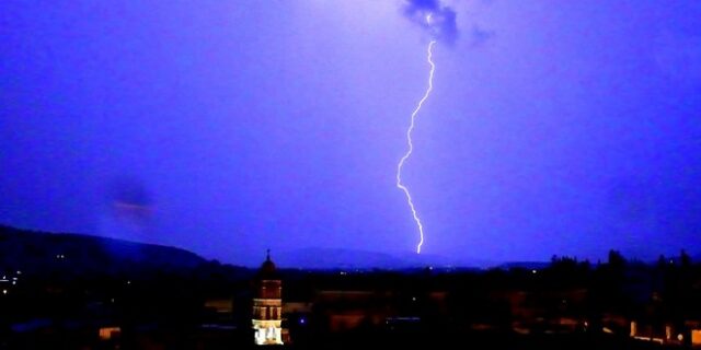 Κακοκαιρία “Γηρυόνης”: Το μέτωπο σαρώνει Ιόνιο και δυτική Ελλάδα – Σε επιφυλακή ο κρατικός μηχανισμός