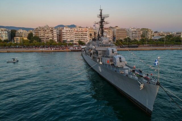Στη Θεσσαλονίκη για άλλους δύο μήνες το αντιτορπιλικό “Βέλος”