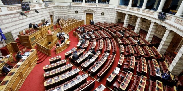 Βουλή: Ολοκληρώθηκε ο μαραθώνιος της συζήτησης για την αναθεώρηση του Συντάγματος