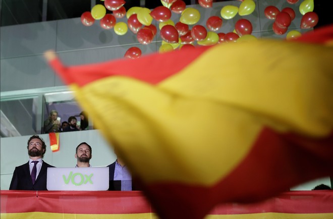 Vox: Κινητοποιήσεις σε πόλεις της Ισπανίας με αίτημα την παραίτηση της κυβέρνησης