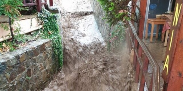 Σφοδρή κακοκαιρία στην Κρήτη: Πλημμύρισαν σπίτια και επιχειρήσεις