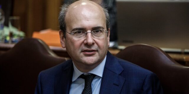 Χατζηδάκης: Επιβεβλημένη η απόσυρση των λιγνιτικών μονάδων στη ΔΕΗ