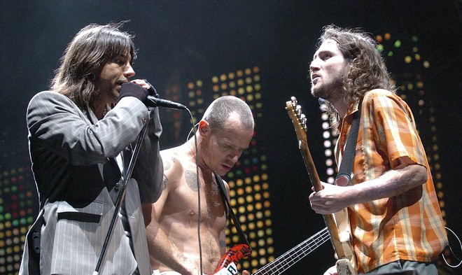 Red Hot Chili Peppers: Επέστρεψε στη μπάντα ο σπουδαίος John Frusciante