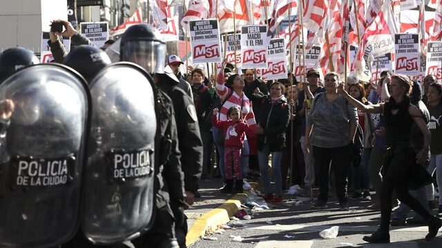 Αργεντινή: Το “δυστυχώς επτωχεύσαμεν” του Φερνάντες