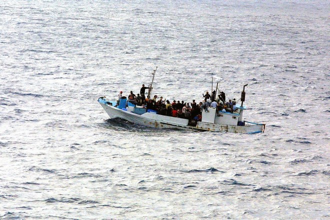 Τραγωδία στους Παξούς: Τουλάχιστον τρεις νεκροί από το ναυάγιο με μετανάστες