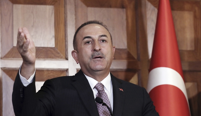 Τσαβούσογλου: Αφήνει ανοιχτό το ενδεχόμενο για Χάγη