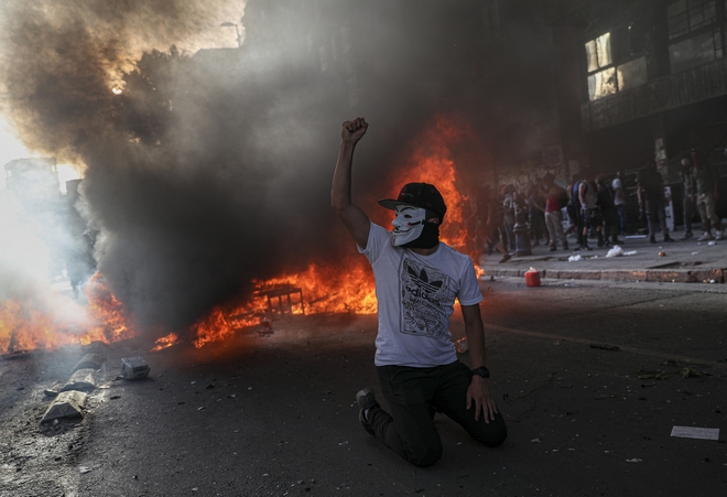 Νίκη για διαδηλωτές στη Χιλή: Η κυβέρνηση ανακοίνωσε αύξηση 50% στις συντάξεις