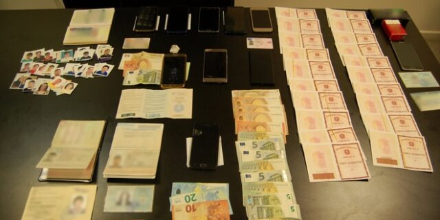 Εξαρθρώθηκε τεράστιο κύκλωμα διακίνησης μεταναστών