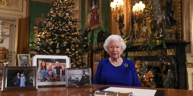 Χριστουγεννιάτικο μήνυμα της Ελισάβετ χωρίς φωτογραφία Χάρι – Μέγκαν