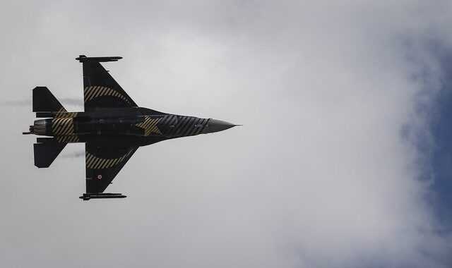 Πρωτοφανής πρόκληση: Τουρκικά F-16 πέταξαν πάνω από τον Έβρο