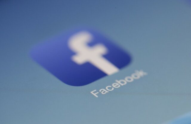 Πρόστιμο στο Facebook για παραβίαση προσωπικών δεδομένων