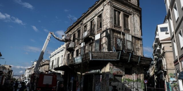 Από κεριά η φωτιά σε ακατοίκητο κτίριο στου Ψυρρή