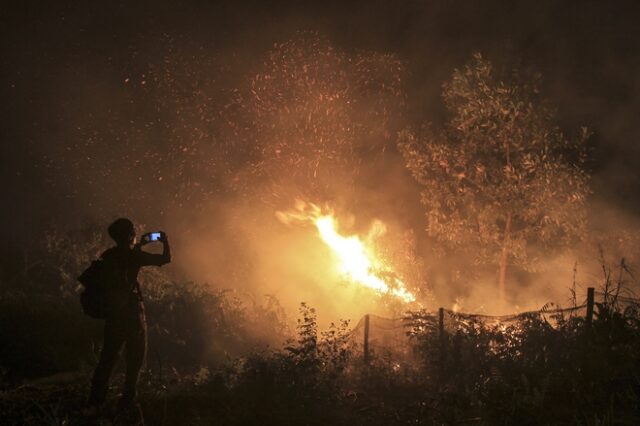 Ινδονησία: Οι φωτιές κατέστρεψαν 16 εκατ. στρέμματα γης μέσα στο 2019
