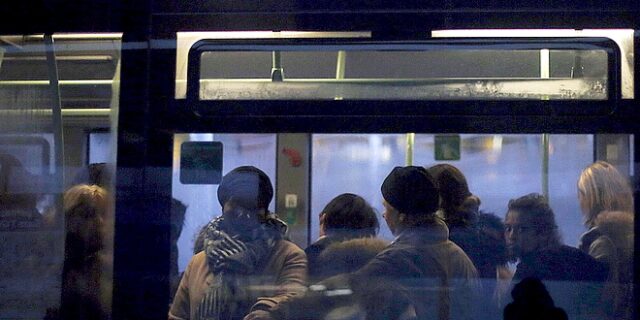Γαλλία: Απεργίες και στις γιορτές – Μάχη μέχρις εσχάτων από τα συνδικάτα