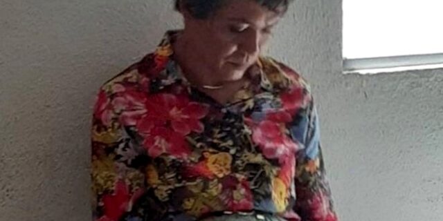 Αυτός ο άντρας μεταμφιέστηκε σε γυναίκα για έναν απίστευτο λόγο – Και συνελήφθη