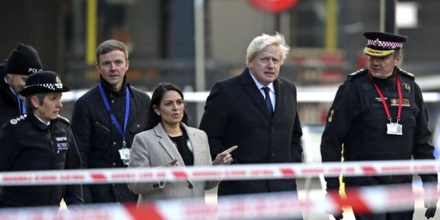 Τζόνσον: Ελάχιστη ποινή 14 ετών στους ενόχους για τρομοκρατικά αδικήματα