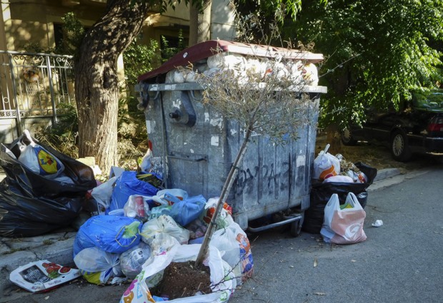 Καλαμάτα: Συνελήφθη η μητέρα που πέταξε το μωρό της στα σκουπίδια