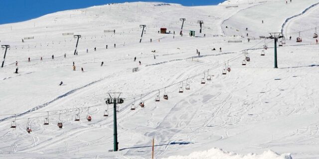 Κακοκαιρία: Έκλεισε το Καϊμάκτσαλαν λόγω χιονοθύελλας