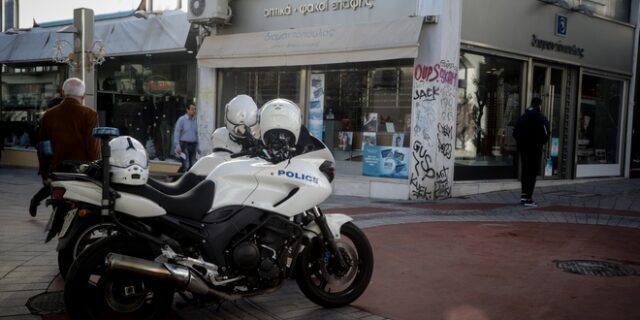 Αστυνομική επιχείρηση στην κατάληψη της Έπαυλης Κουβέλου στο Μαρούσι