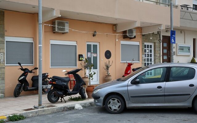 Έγκλημα στην Κρήτη: Σήμερα απολογείται ο 54χρονος συζυγοκτόνος – Κηδεύεται η 33χρονη