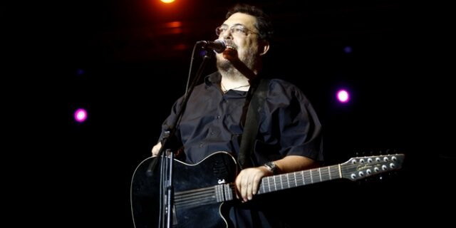 Λαυρέντης Μαχαιρίτσας: Κυκλοφόρησε ο τελευταίος του δίσκος μετά τον θάνατό του