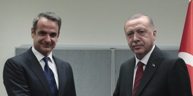 “Ανήθικοι” εξοπλισμοί: Μακρόν, Σάντσεθ, Ερντογάν, σεϊχης και τα κυβερνητικά πανηγύρια