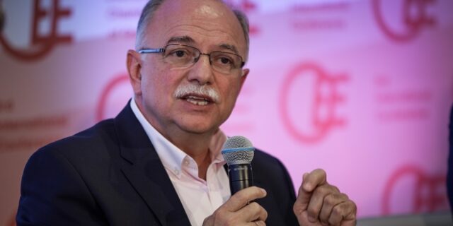 Παπαδημούλης: Ο Τσίπρας δεν έχει ανάγκη από τσιπροφύλακες