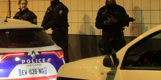 Γαλλία: Επτά άτομα υπό κράτηση για την επίθεση στα παλιά γραφεία του Charlie Hebdo