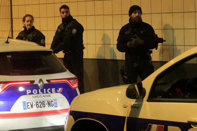 Γαλλία: Επτά άτομα υπό κράτηση για την επίθεση στα παλιά γραφεία του Charlie Hebdo