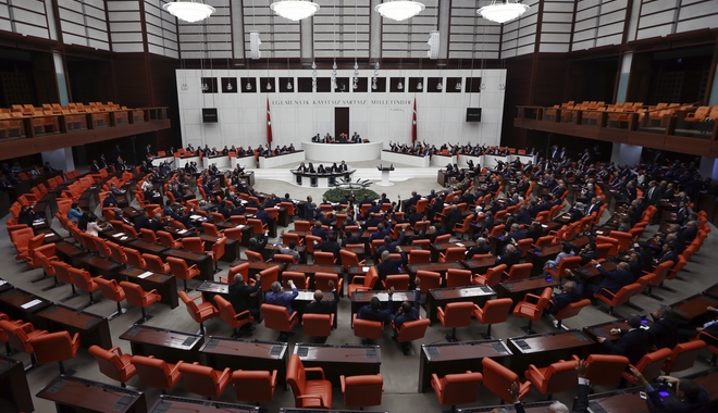 Συμφωνία Τουρκίας – Λιβύης: Εγκρίθηκε από κοινοβουλευτική επιτροπή