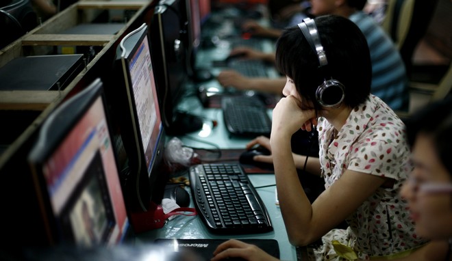 Η Κίνα παίζει 3-5-2 και “απελάυνει” το ξένο λογισμικό