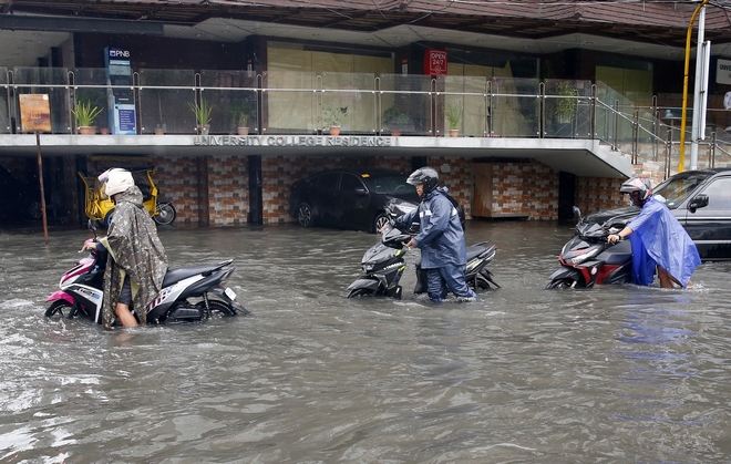 Φιλιππίνες: 16 νεκροί από το πέρασμα του τυφώνα Φανφόν