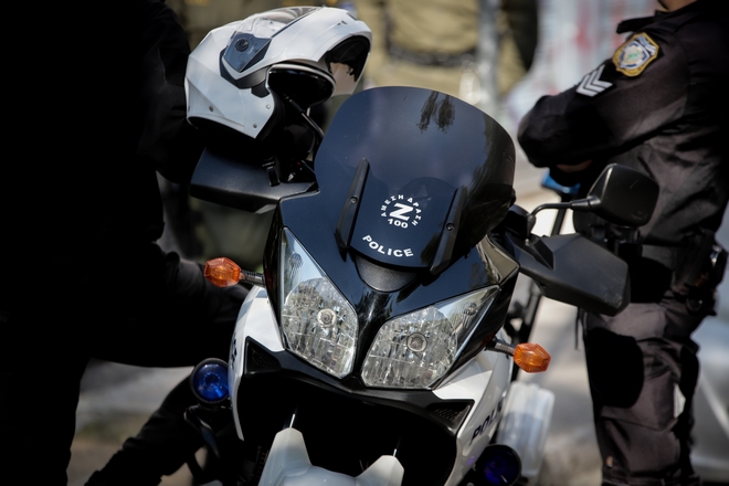 Θεσσαλονίκη: Ζημιές σε καταστήματα και εμπρηστικές επιθέσεις