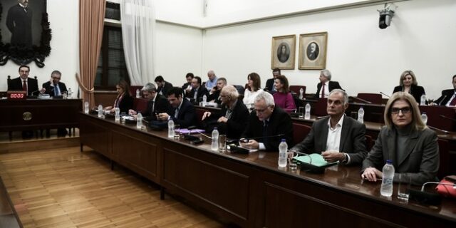 Προανακριτική για Παπαγγελόπουλο: Πιέσεις από την Εισαγγελία κατά της διαφθοράς κατήγγειλε ο Μανιαδάκης