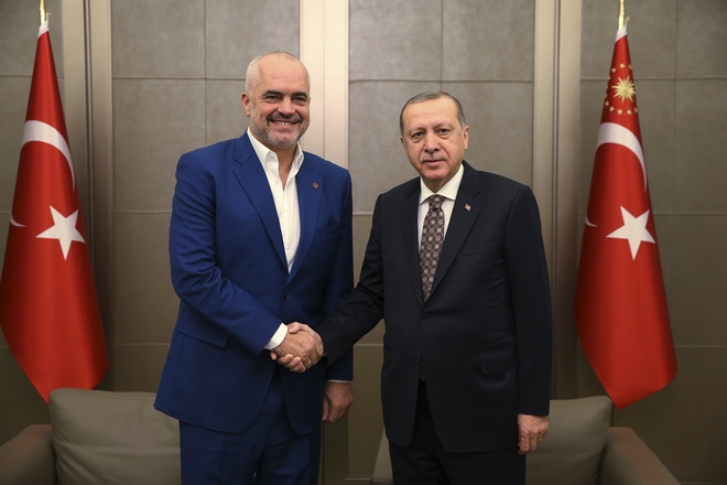 Η Αλβανία ενέκρινε νέα στρατιωτική συνεργασία με την Τουρκία