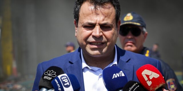 Ν. Σαντορινιός: “Ο Μητσοτάκης μόνο για να βγάλει φωτογραφίες πήγε στην Κάσο”